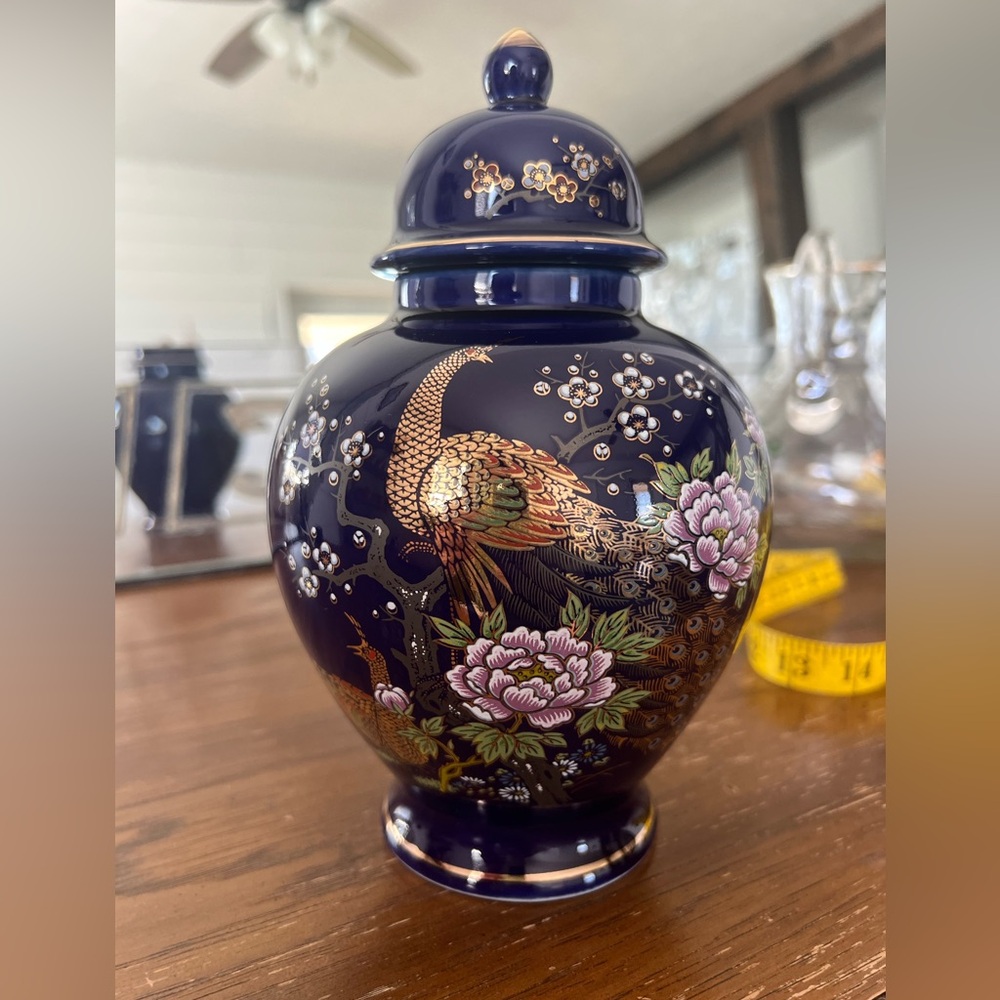 Vintage 8" Asian Porcelain Ginger Jar Cobalt and Gold